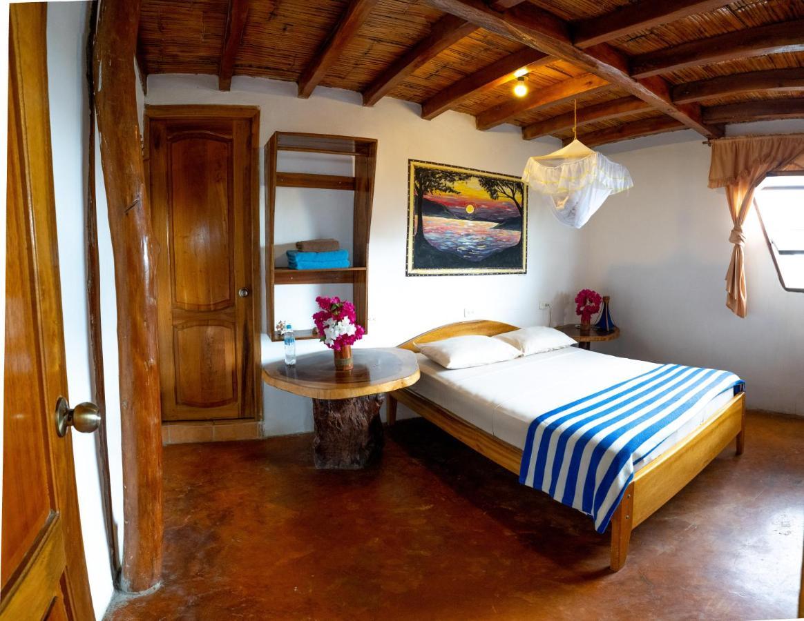 קנואה Hostal Rutamar מראה חיצוני תמונה