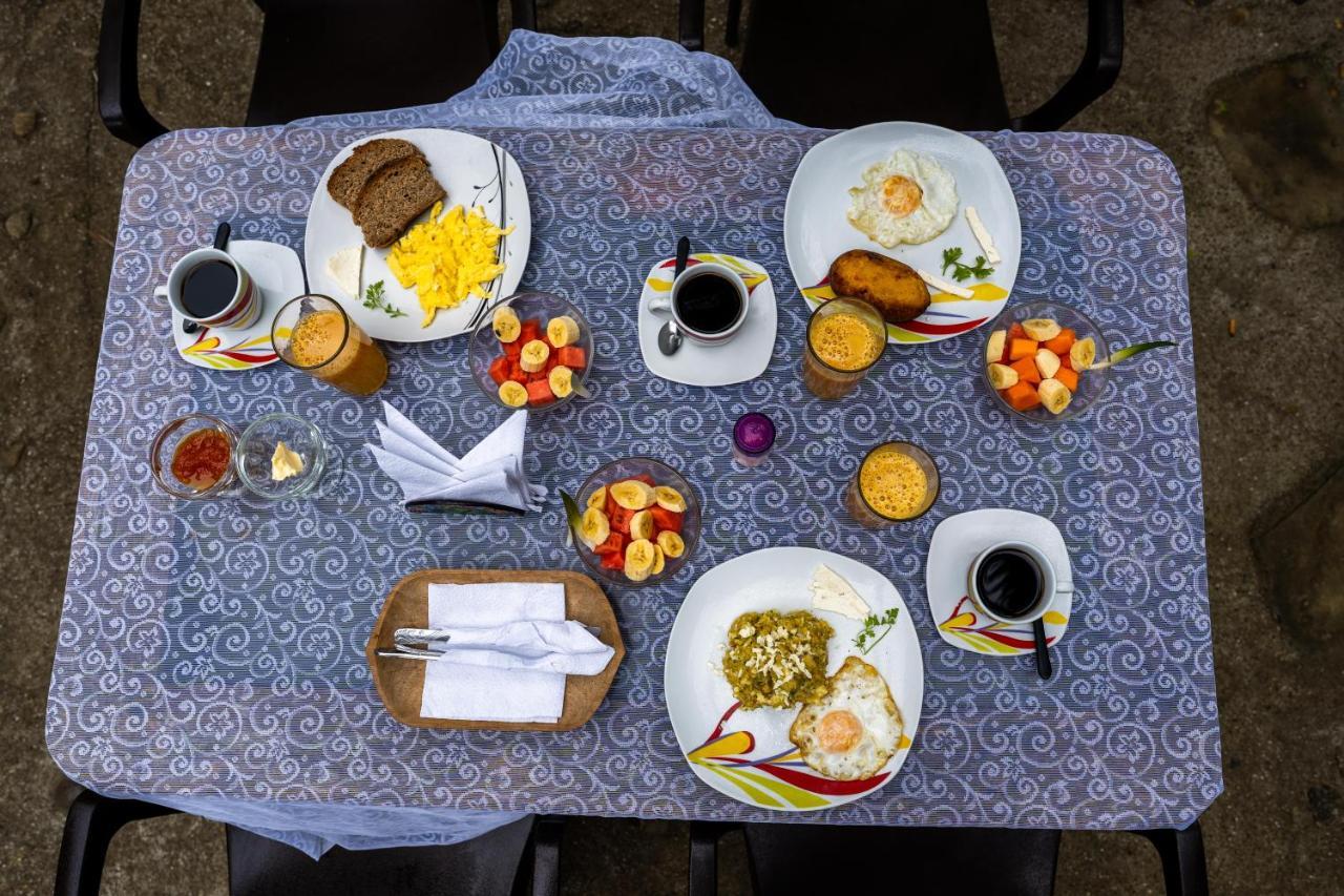 קנואה Hostal Rutamar מראה חיצוני תמונה