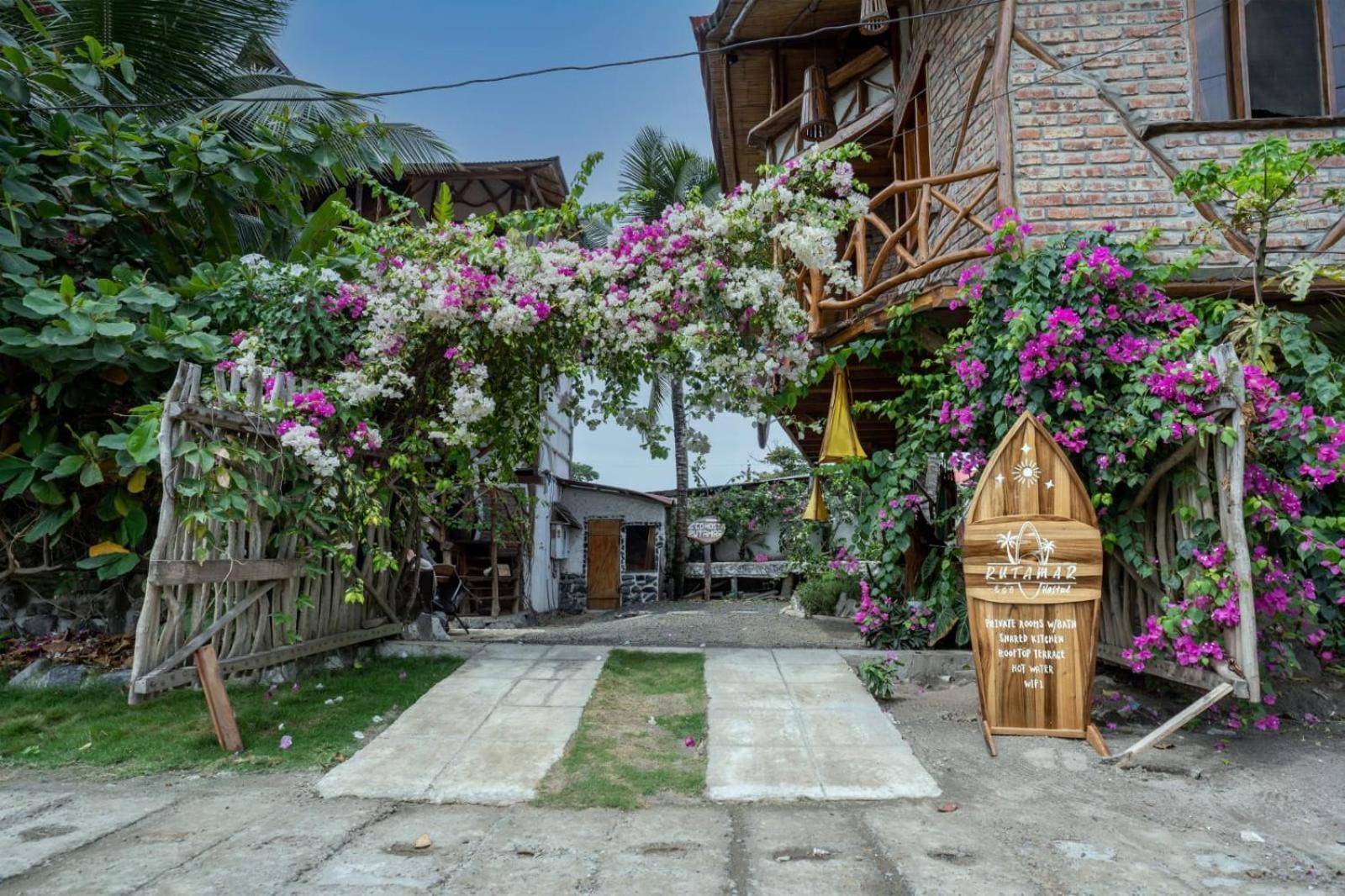 קנואה Hostal Rutamar מראה חיצוני תמונה