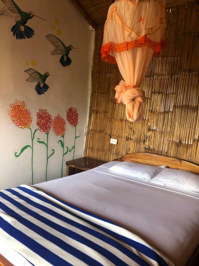 קנואה Hostal Rutamar מראה חיצוני תמונה